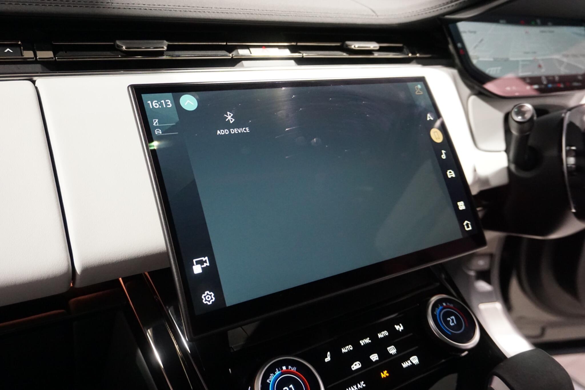 Land Rover Range Rover Sport 3.0 D300 MHEV Dynamic SE SUV 5dr Diesel Auto 4WD Euro 6 (s/s) (300 ps)